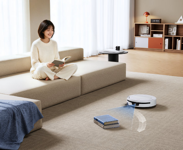 ECOVACS DEEBOT T90 MAX PRO OMNI Robot odkurzająco-mopujący wyszukuje i skanuje otoczenie